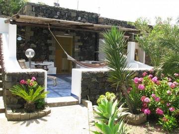 Gîte pour 2 personnes, avec terrasse dans Pantelleria