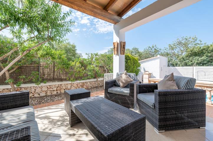 Villa "Luca" with Pool, Garden, Terrace, A/C & Wi-Fi in Cala d'Or, Santanyí