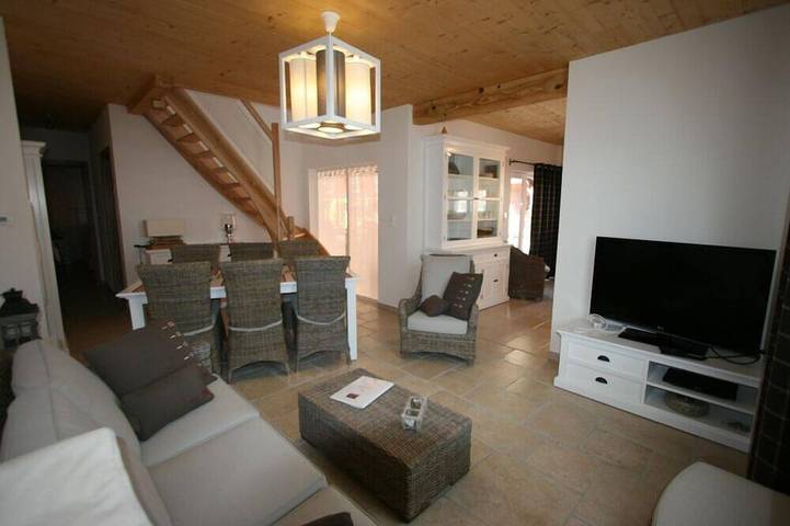 Location de vacances pour 6 personnes, avec terrasse et jacuzzi ainsi que sauna et jardin, animaux acceptés à Bolsenheim