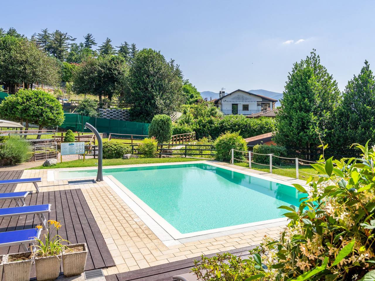 Appartamento intero, Residenza Agrifoglio in Luino, Comune di Luino