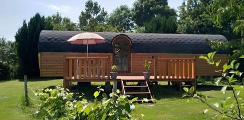 Gîte pour 4 personnes, avec piscine et jardin dans les Deux-Sèvres