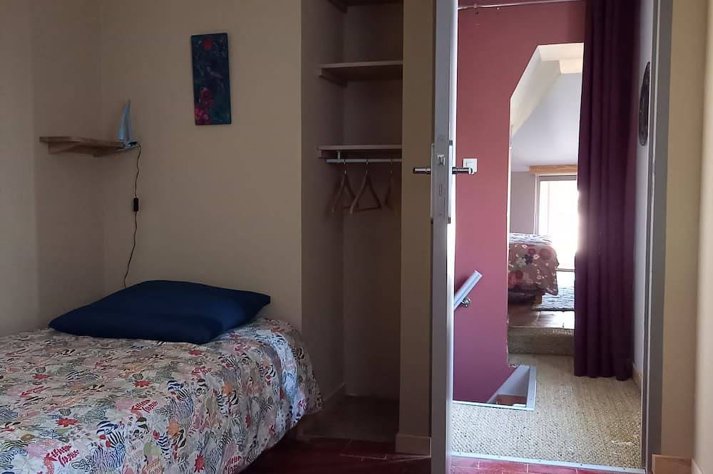 Small town house in Loches, Loches region