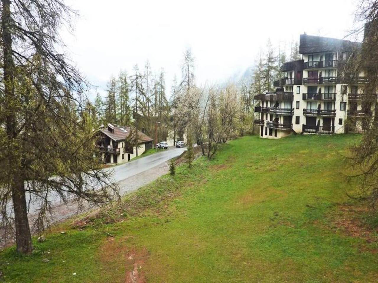 Apartamento entero, Apartamento en Prébois cerca del telesilla in Les Orres, Parque Nacional de los Ecrins