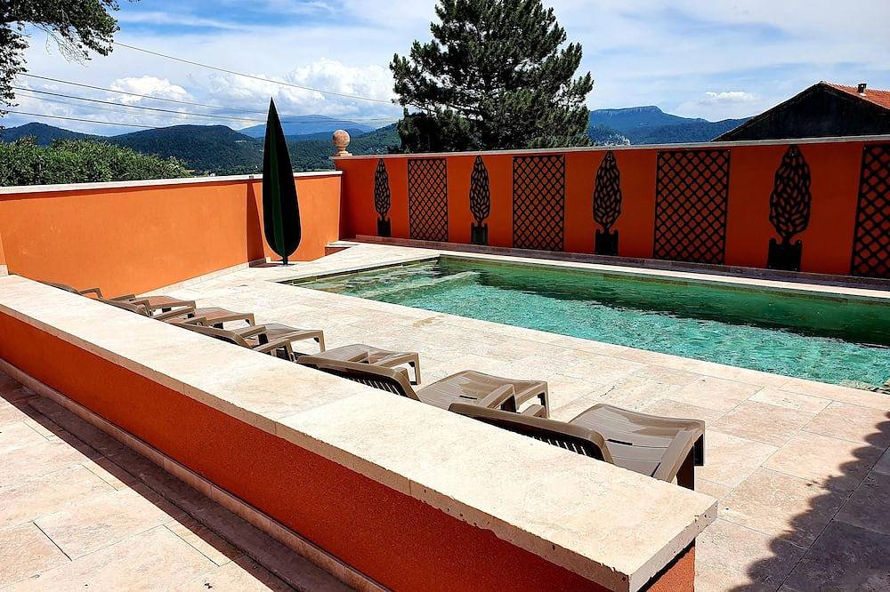 Grande maison de village, piscine chauffée, vue Ventoux in Rasteau, Vaucluse