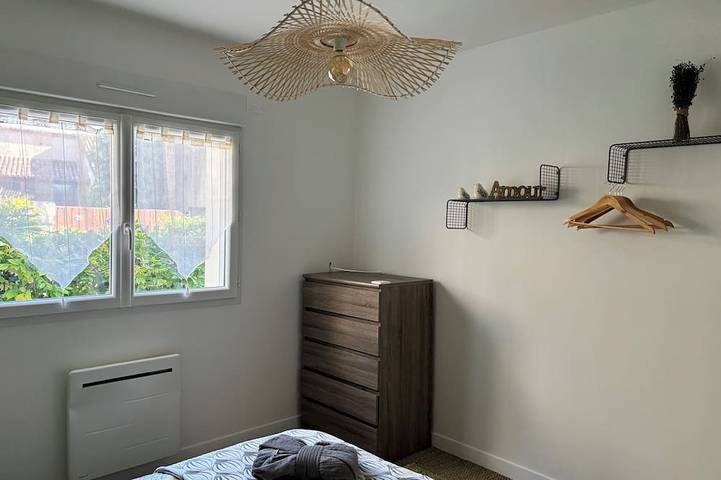 Location de vacances pour 4 personnes, avec jacuzzi ainsi que jardin et terrasse dans Lac de l'Escourou - 3