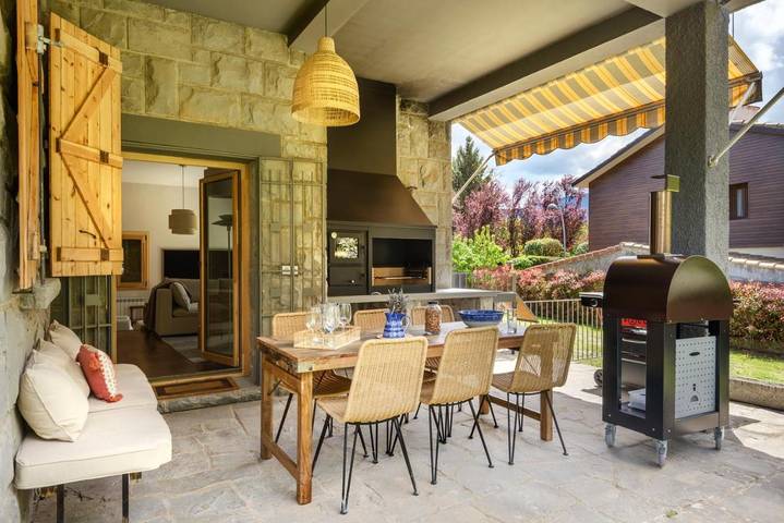 Chalet para 15 personas, con terraza además de vistas y piscina en La Jacetania - 4