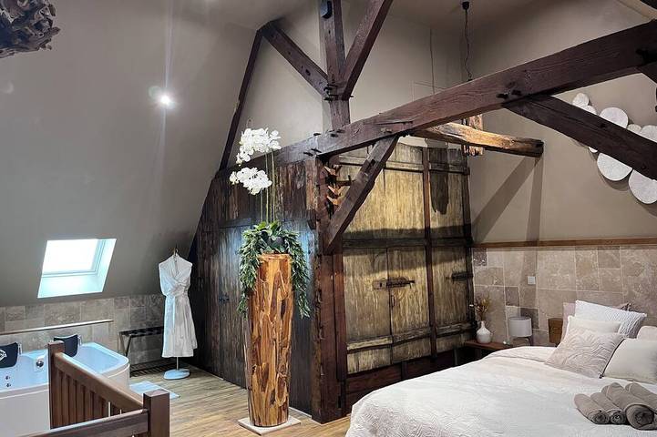 La 104 Zen private cocooning room with whirlpool bath. in Saint-Omer, Región de Saint-Omer