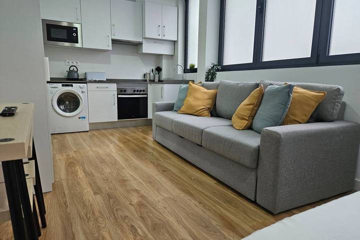 Apartamento entero, Chic Apartamento con Wi-Fi, Ascensor y Cocina Completa in Oviedo, Cordillera Cantábrica