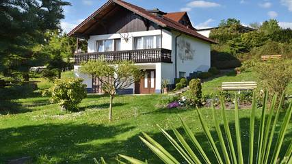 Ferienhaus für 3 Personen, mit Balkon und Garten in Nahetal-Waldau