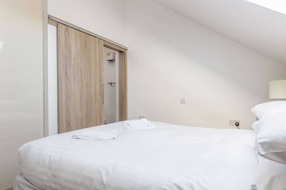 Ganze Wohnung, The Dell 18 - With golf course and sea views! in Lahinch, County Clare