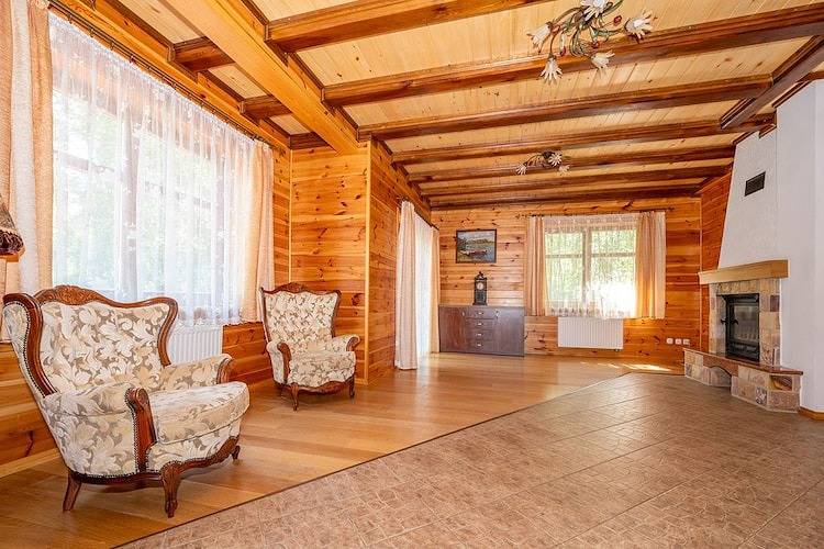 Komfortables Ferienhaus mit Kamin und Terrasse in Bobolin, Powiat Sławieński