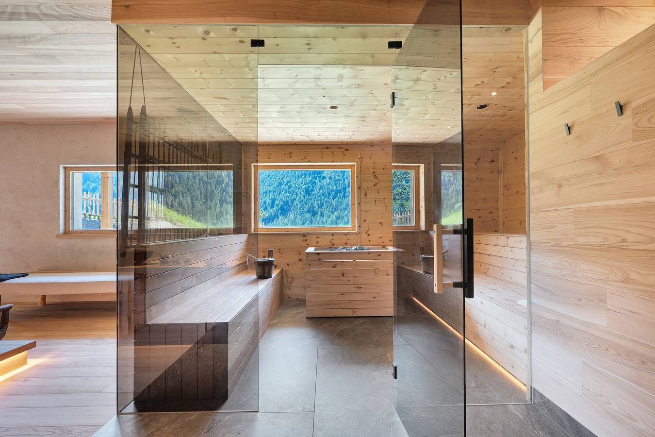 Appartamento intero, Oberwidner Luma - Suite di lusso con vista montagna e terrazza privata in Sarentino, Alpi Sarentine