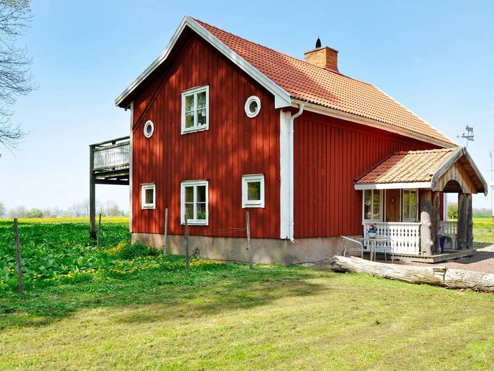 Feriehus for 8 personer, med terrasse, barnevennlig i Småland
