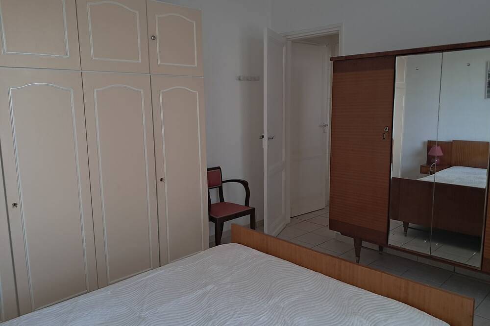 Villa soulacaise située à 500 m de la plage et du centre ville in Soulac-sur-Mer, Parc naturel régional du Médoc