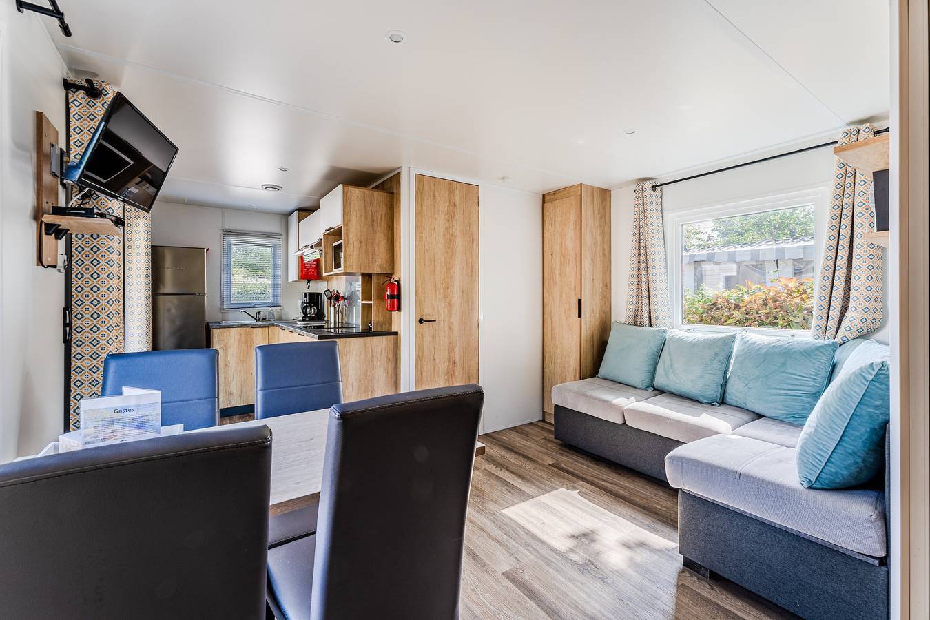 Mobile Home '4 Personnes, Climatisé' avec piscine partagée, terrasse privée et climatisation in Gastes, Côte d’Argent