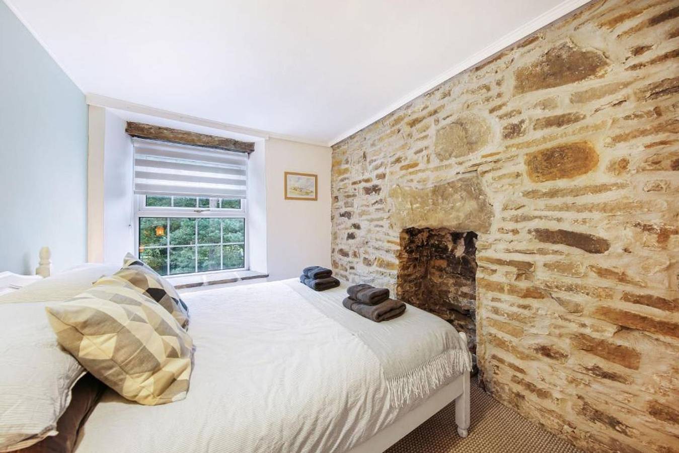 Host Stay Batemill Cottage in Derbyshire