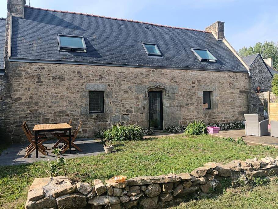 Two-Bedroom House in Pouldreuzic, Côte de Cornouaille