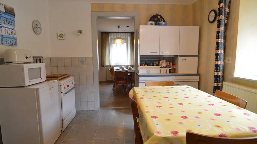 Location de vacances pour 10 personnes, avec jardin à Butgenbach - 3