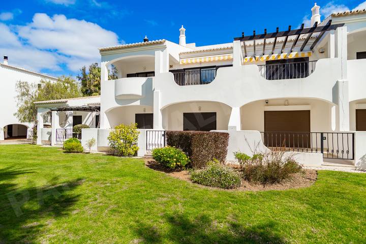 Ferienwohnung für 5 Personen, mit Balkon und Terrasse sowie Garten und Pool in Portimão - 3