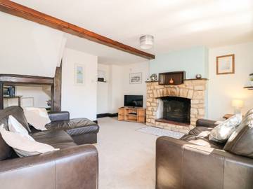 Log Cabin for 7 People in North Luffenham, Rutland, Photo 1