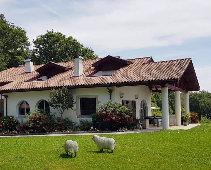 Maison de vacances pour 2 personnes, avec Terrasse et Jardin ainsi que Piscine et Vue à Arcangues