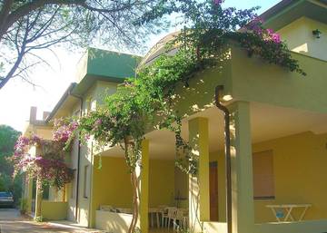 Gîte pour 6 personnes, avec jardin et vue dans San Giovanni Sardinia