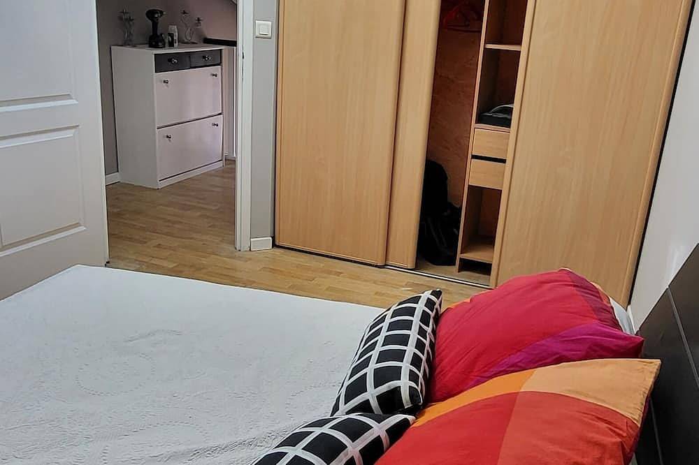 Maison de Ville 130 M2 Avec Terrasse de 70 M2, Parking 3 Chambres + Tv in Pierrelatte, Nyons region