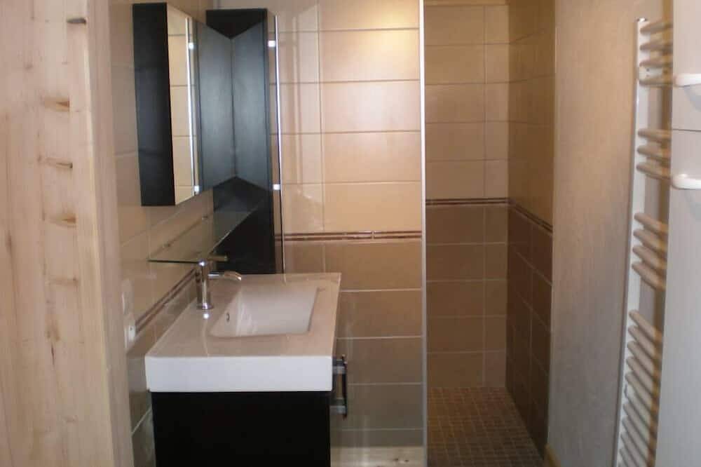 Appartement entier, Studio coquet dans chalet au calme in Sallanches, Pays du Mont-Blanc