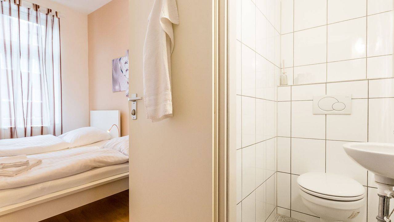 Geheel vakantieappartement, Vakantieappartement voor 6 personen in Oberbilk, Düsseldorf