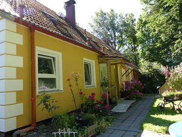 Ferienwohnung für 4 Personen, mit Terrasse und Garten, kinderfreundlich in Wiek