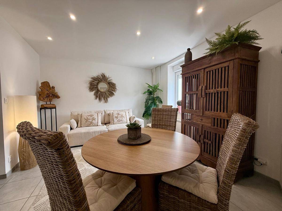 Appartement entier, L'Appart T2 Ibiza Chic & Terrasse - 5 min Circuit in Arnage, Sarthe