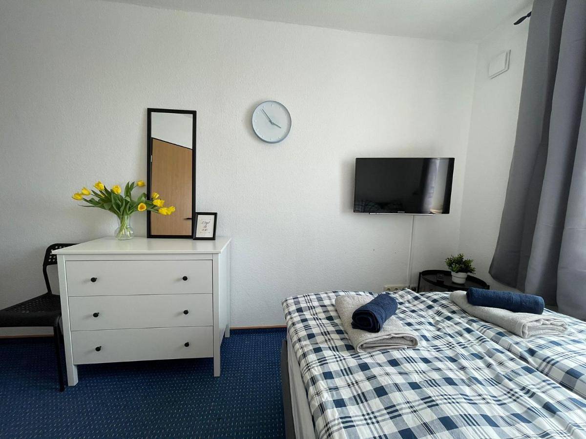Appartement de vacances entier, Stillvolles Zimmer für 2 Personen mit eigenem Bad in Wolfsburg, Région de Brunswick