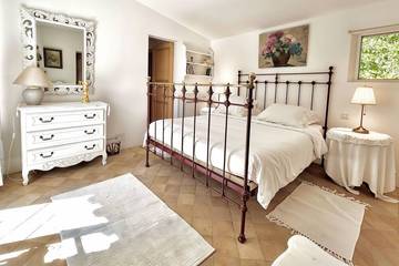 Villa voor 10 Personen in Cap Bénat, Bormes-les-Mimosas, Afbeelding 4