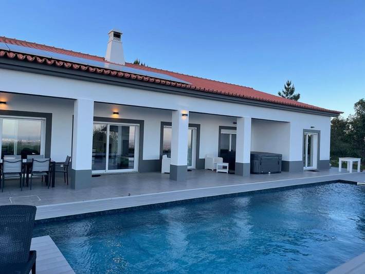 Casa rural para 6 personas, con piscina y terraza además de jardín y jacuzzi en Monchique - 2