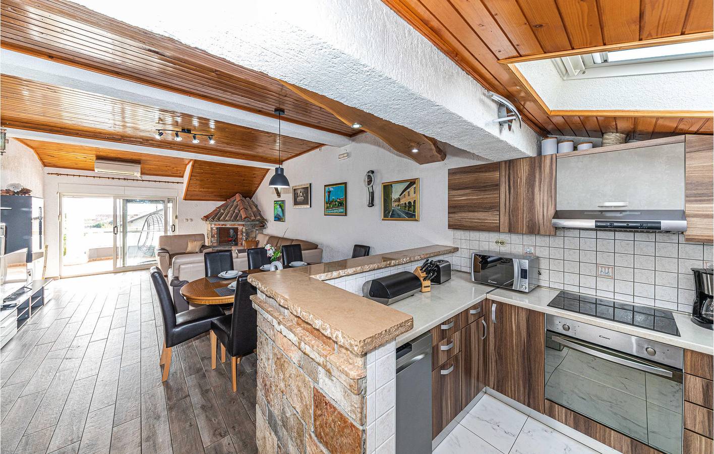 Ganze Ferienwohnung, Ferienwohnung für 8 Personen mit Terrasse in Kastel Novi, Kaštela