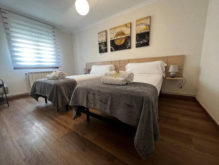 Gîte pour 7 personnes, avec terrasse et vue, animaux acceptés à Sarria (Lugo)