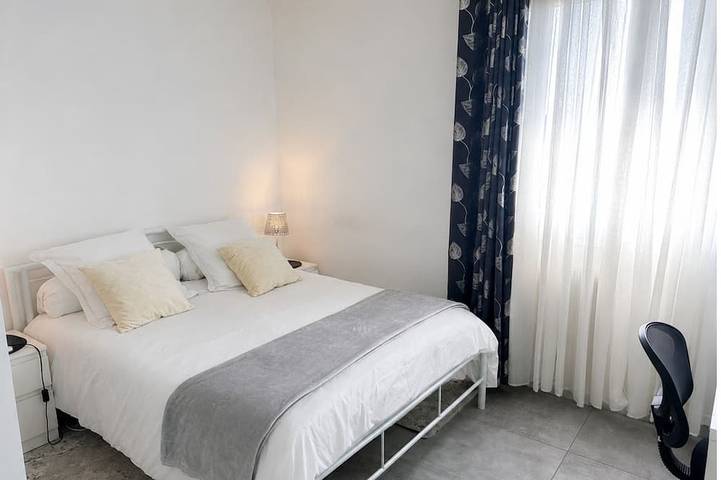 Location de vacances pour 4 personnes, avec Balcon et Jacuzzi à Saint-Priest - 3