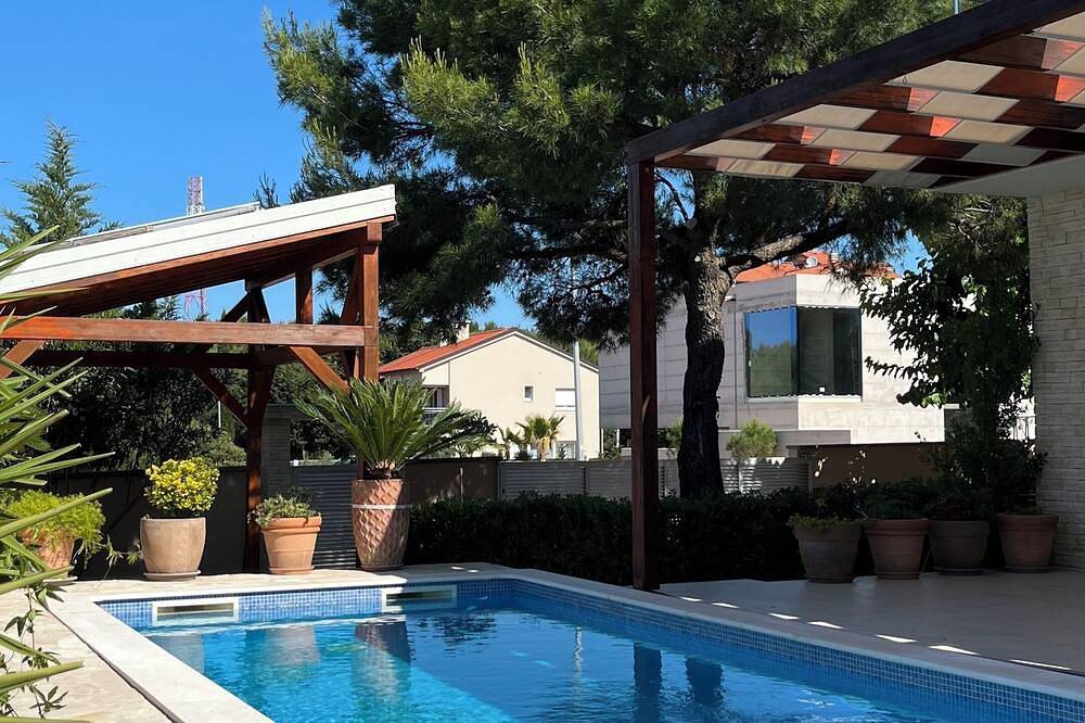 Casa vacanza a Zara a partire da 519€ a notte
