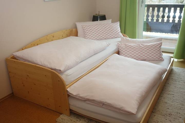 Gästehaus Nigglhof - Einzelzimmer mit Etagendusche/-Wc ohne Frühstück in Rimsting, Chiemsee