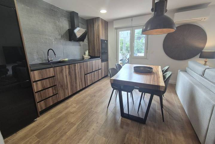 Appartement entier, Appartement de vacances pour 4 personnes avec balcon/terrasse in Gijón, Côte Cantabrique