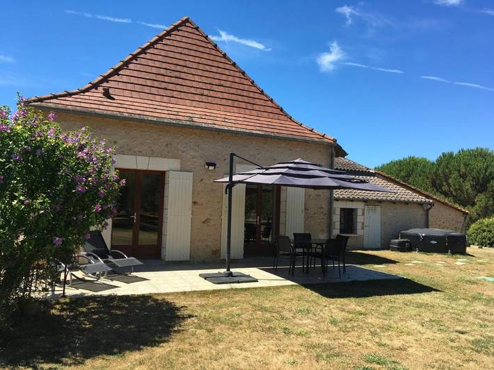 Maison de vacances pour 4 personnes, avec piscine ainsi que jacuzzi et jardin en Dordogne - 3