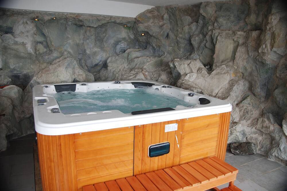 Naturpark-,Weinbergferienhaus Uhl  Wirlpool und Sauna in Sankt Andrä-Höch, Steirerland