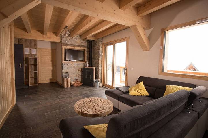 Casa rural para 12 personas, con sauna además de balcón y jacuzzi - 1