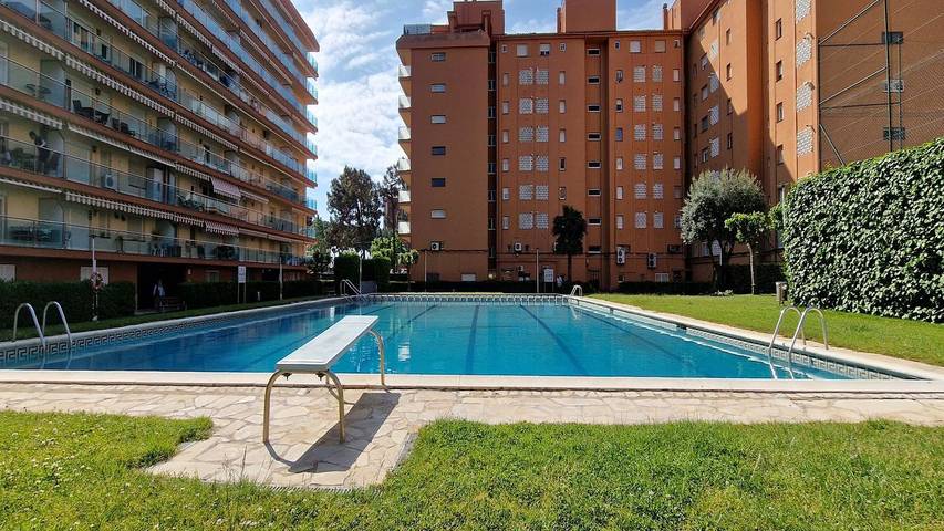 Ferienwohnung für 4 Personen, mit Pool und Garten, mit Haustier in Santa Susanna