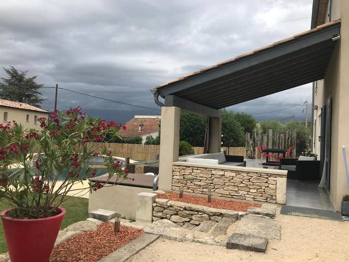 Location de vacances pour 7 personnes, avec piscine ainsi que jardin et vue, adapté aux familles à Blauvac - 4