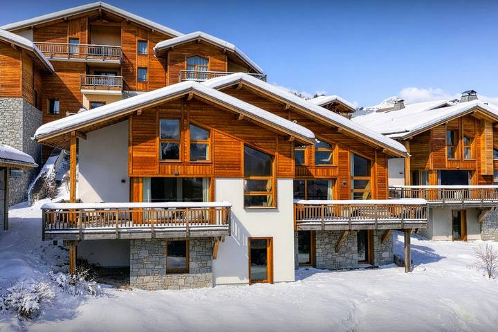 Chalet pour 12 personnes, avec Terrasse et Jardin ainsi que Piscine et Sauna à Combloux