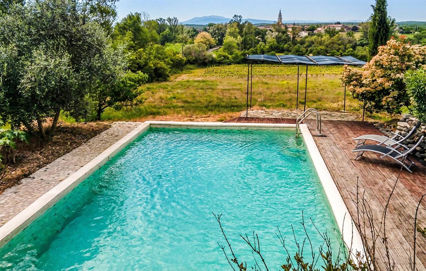 Appartement confortable avec piscine et Wi-Fi près de la rivière Auzon in Saint-Germain, Ardèche
