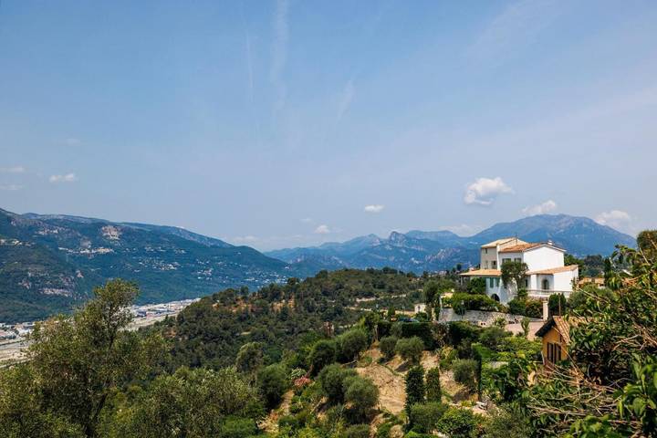 Gîte pour 6 personnes, avec jardin et terrasse à Castagniers - 4
