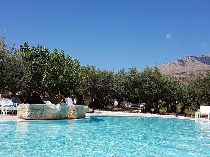 Appart’hôtel pour 2 personnes, avec Terrasse et Jardin ainsi que Piscine et Vue à Castellammare del Golfo