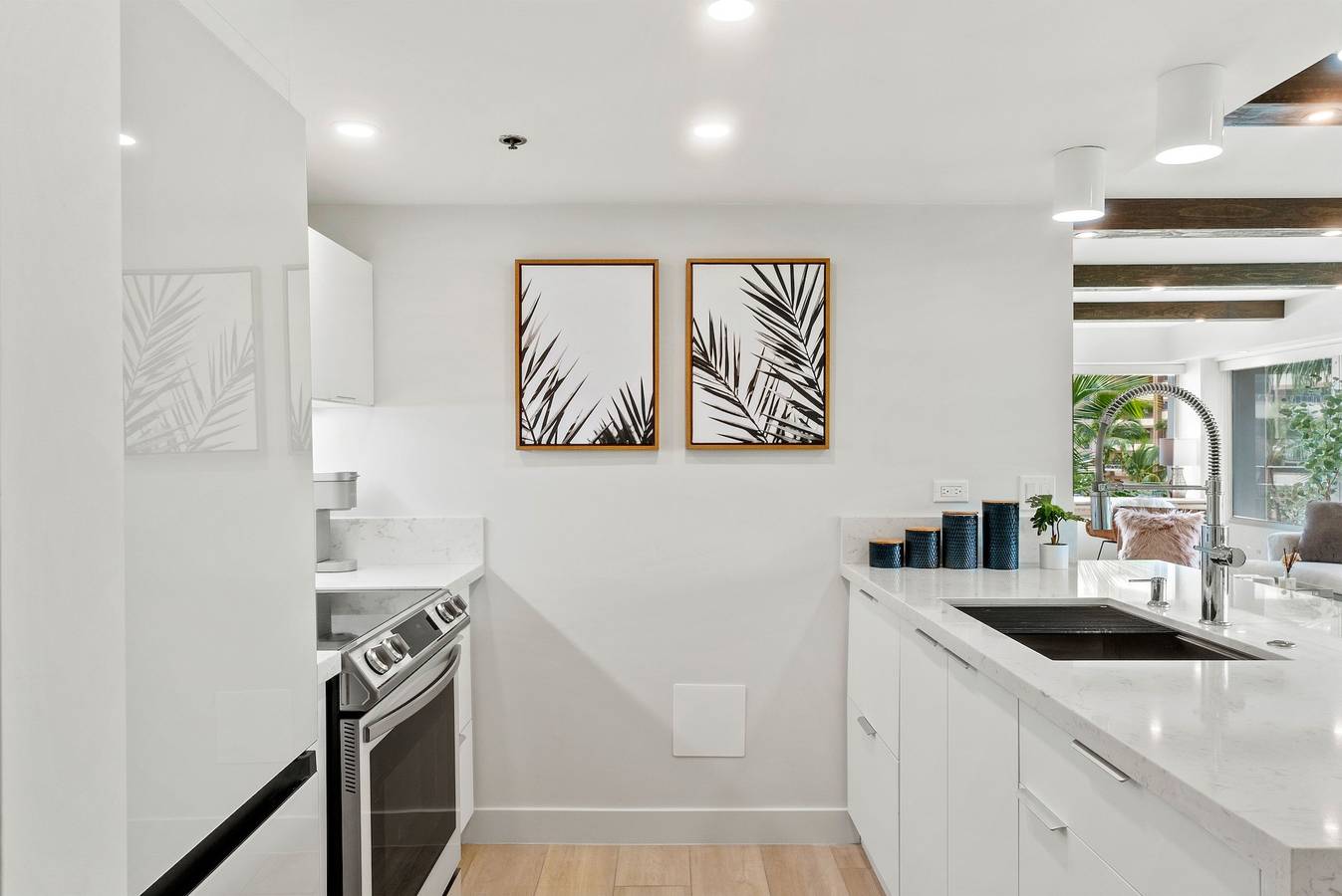 Ganze Wohnung, Spacious Ilikai 2Bdrm w/ Ac, Kitchen, Wifi, Pool in Waikiki Beach, Honolulu